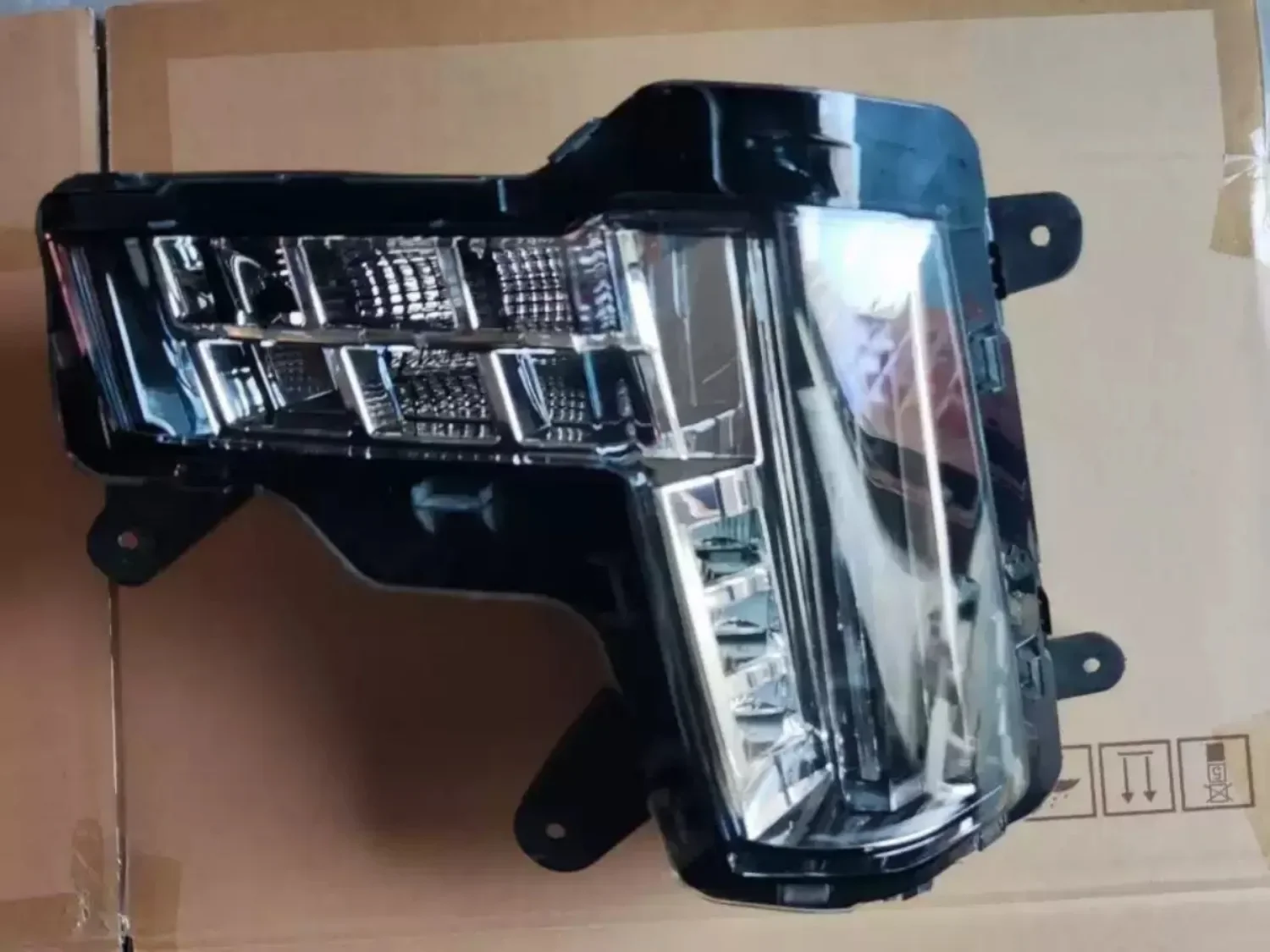 

Фонарь переднего бампера автомобиля, передние противотуманные фары DRL, дневные ходовые огни для Cadillac Escalade 15-19