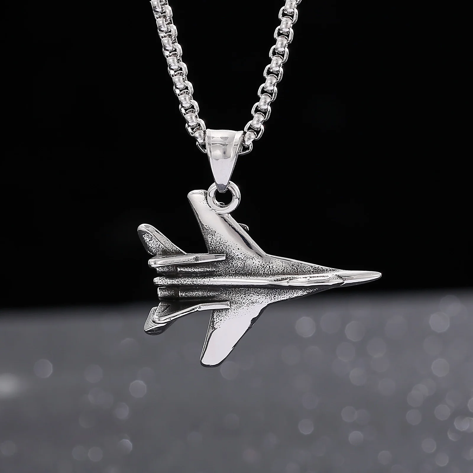 HaoYi Vintage Stainless Steel Fighter Pendant Necklace Men's Gold Silver Color Fashion Personality Jewelry Gift