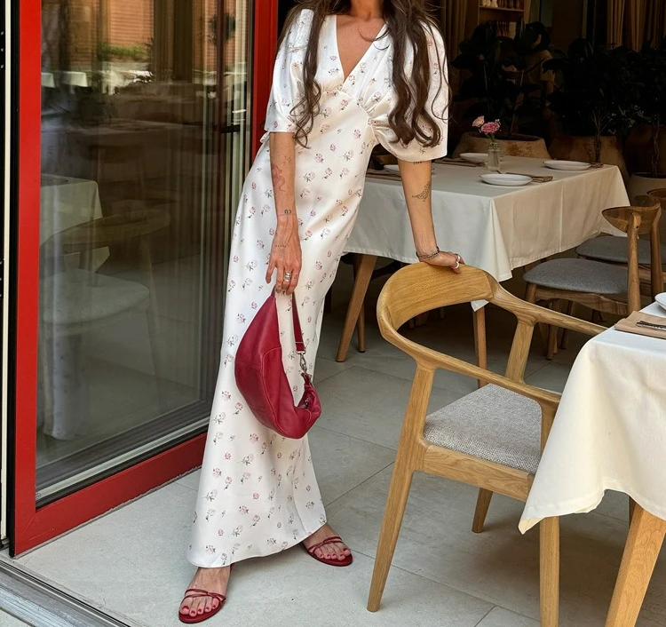 

Temperament Elegant Fashion Printed Dress Women's 2026 Spring and Summer New V-neck Short-sleeved High-waisted Hip-wrapped Dress