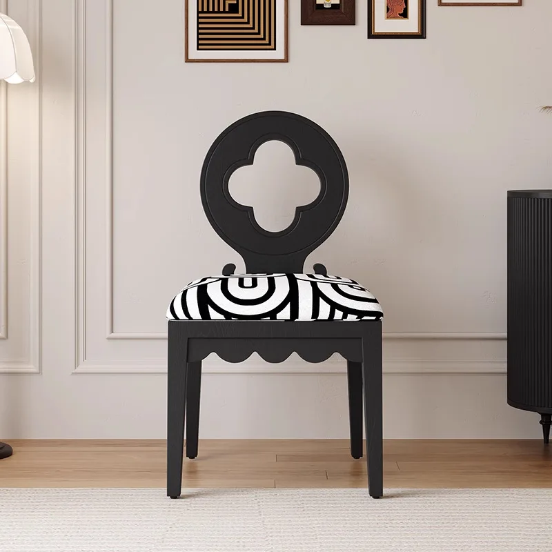 เก้าอี้ทานอาหารสไตล์ยุคกลาง เก้าอี้แต่งตัวสไตล์ฝรั่งเศสวบิซาบิ เก้าอี้พักผ่อนแบบมีพนักพิงสำหรับคาเฟ่