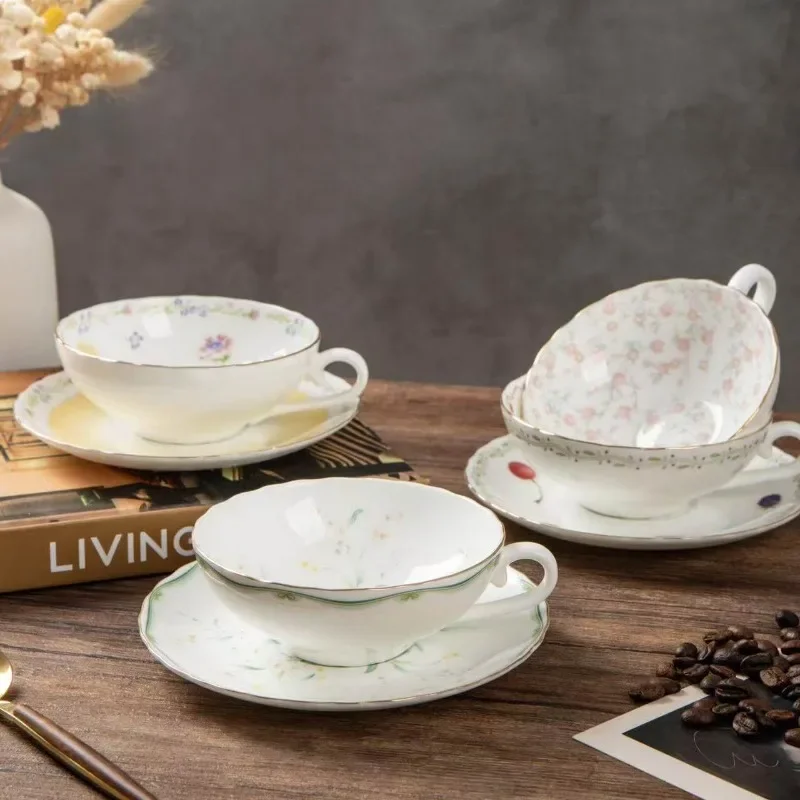 Ceramic Coffee Cup Set European-style Bone China Black Tea Cup Saucer Small Luxury Home Ladies Afternoon Tea Cup Flower Tea Set