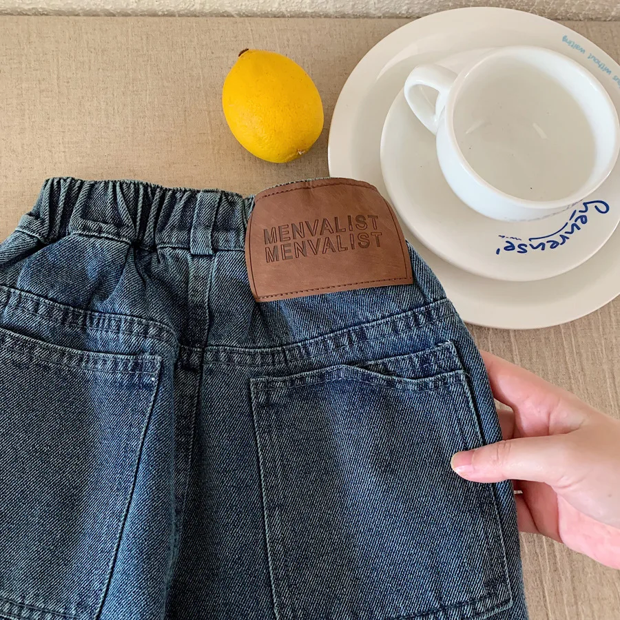 2026 Herbst Neue Kinder-Jeans im Koreanischen Stil mit Großen Taschen, Lockere Denim-Hosen für Jungen mit Elastischem Bund, Lässige Haremshosen – Detail 7