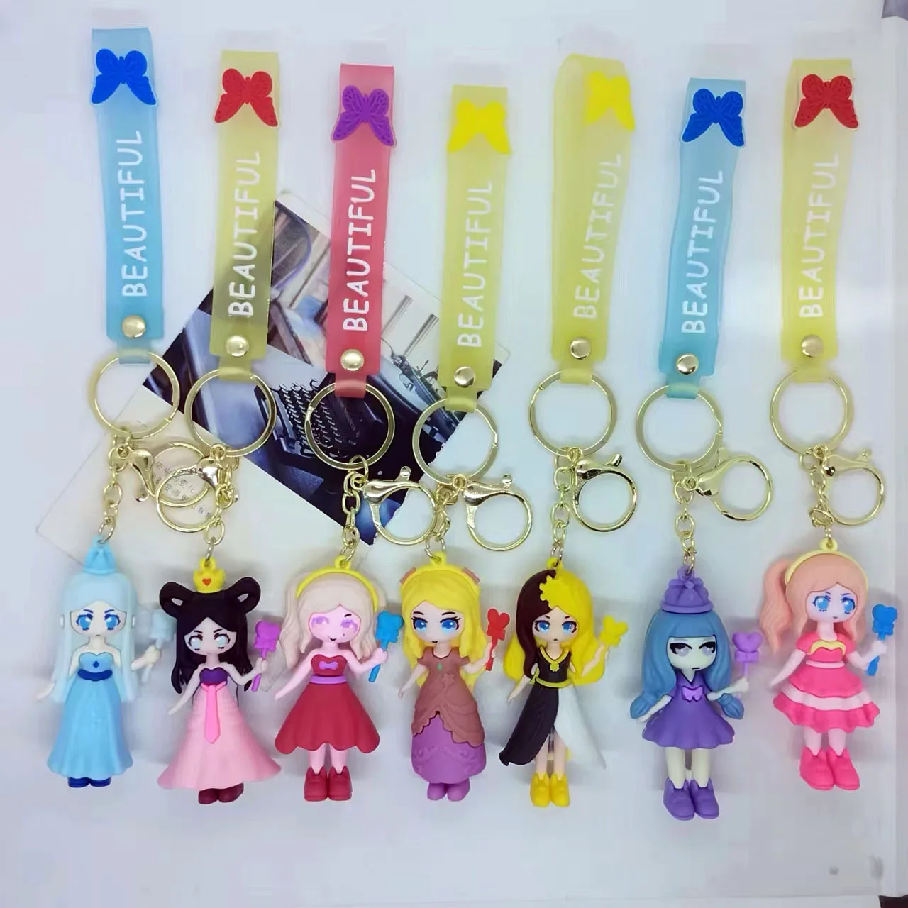 

New Creative Cartoon Ye Luo Li Doll Keychain Bag Car Keychain Accessories Gift Kawaii Cute Personalized Gifts Y2k Fashion