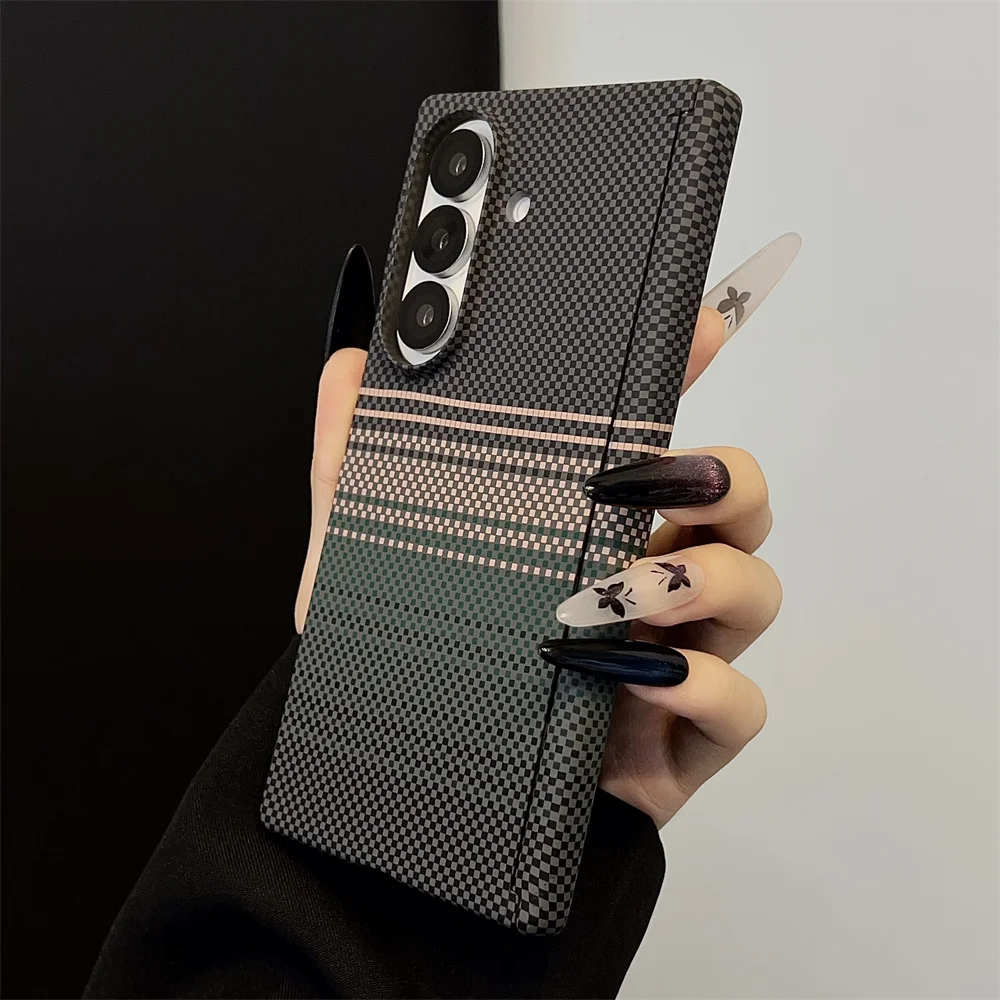 Luksusowe etui na telefon z włókna kevlarowego i włókna węglowego z magnetycznym mocowaniem do Samsung Z Fold 7 oraz Huawei X6 X5 Magic V5 lub Vivo Fold 5 3 Pro, tylna obudowa — zdjęcie produktu 2