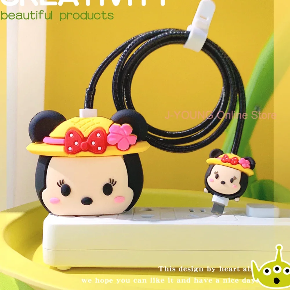 4 szt. Zestaw osลony na kabel dla iPhone / iPad 18W/20W etui na ลadowarkฤ uroczy Cartoon uchwyt na kabel do zarzฤ
dzania Organizer na telefon