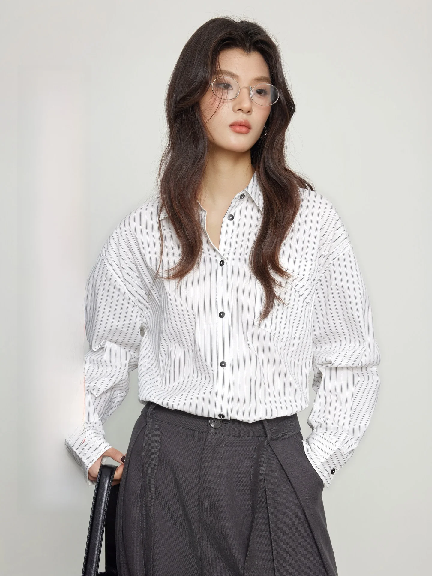 

KEARA Casual Style Long Sleeve Striped Loose Women's Shirt Autumn Commute Top Slimming Effect Versatile Cotton Blend Shirt