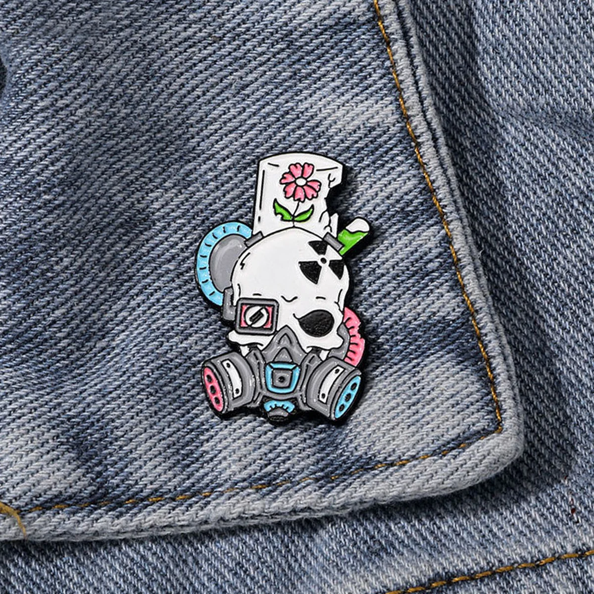 Harong Halloween Skull Enamel Pin Brooch Creative Gas Mask Radiation Lapel Bag Coat Badge Horror Accessories for Men Women