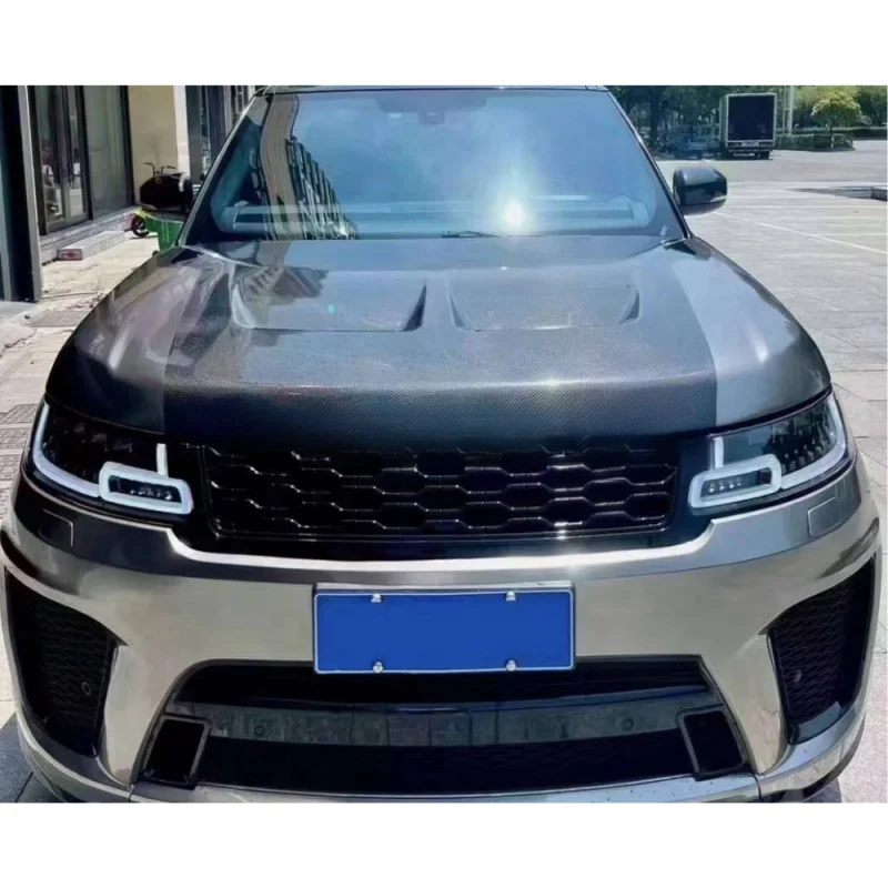 

Карбоновый капот в стиле Range Rover SVR