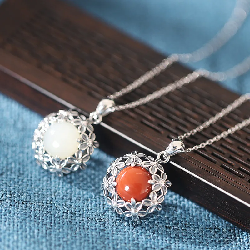 sweet-daisy-petal-hotan-jade-necklace-silver-simple-female-south-red-agate-classic-fashion-collar-chain-pendant-lucky-charms