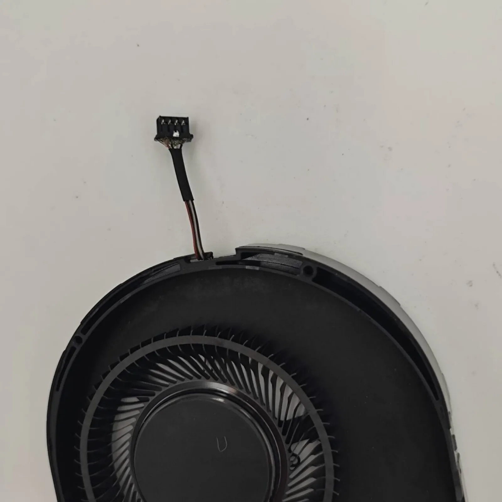 

Вентилятор охлаждения процессора ноутбука DELL Precision 7560 M7560