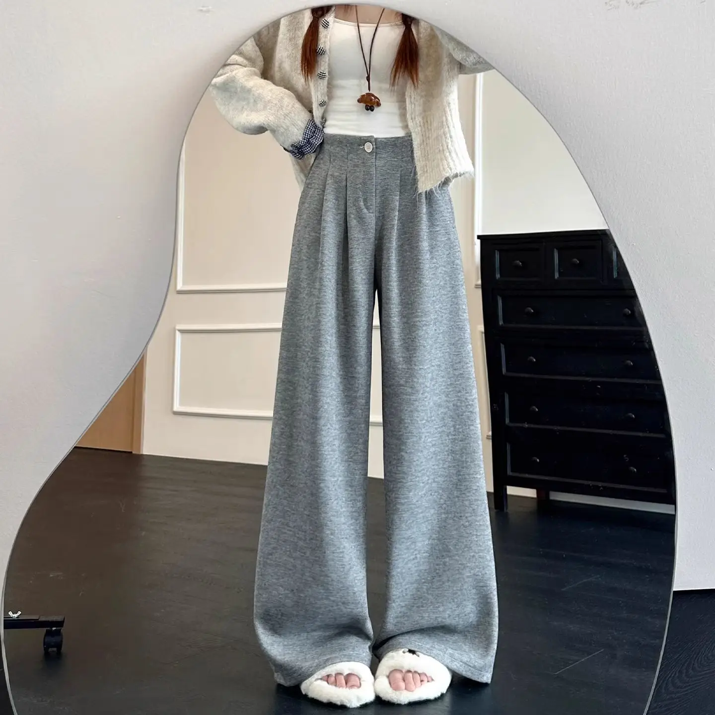 Suit Pants for Women in Autumn 2025, New High Waisted, Slimming, Relaxed, Soft and Fluffy Wide Leg Pants