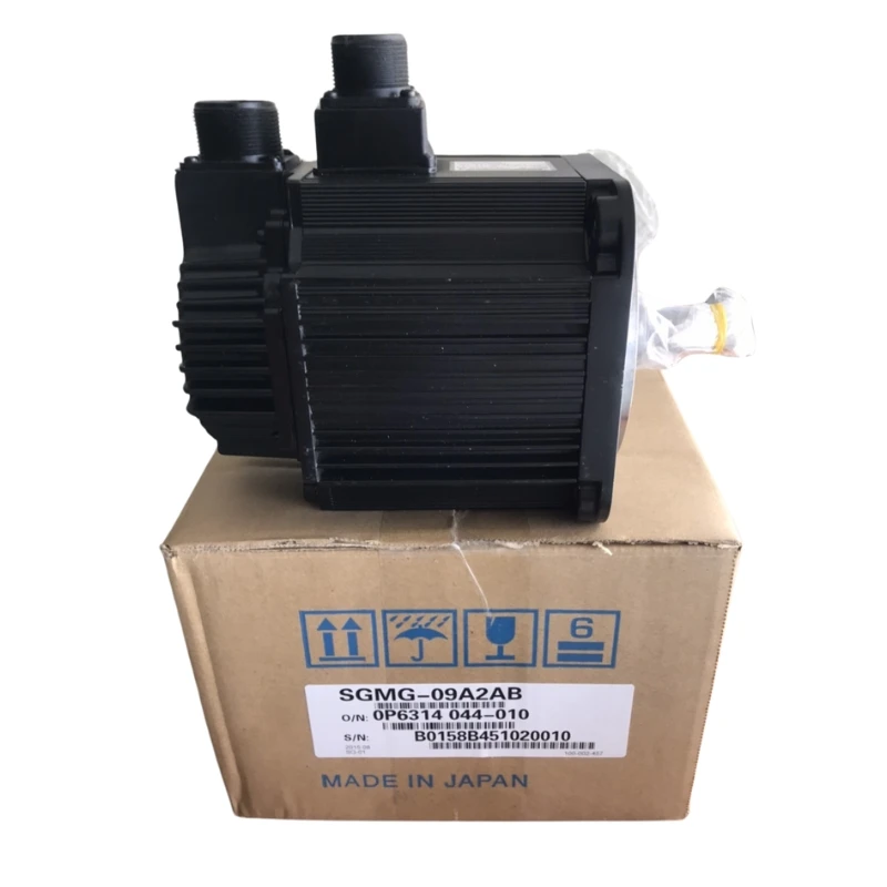 Motor Servo Yaskawa SGMG-09A2AB Baru Pengiriman Dipercepat
