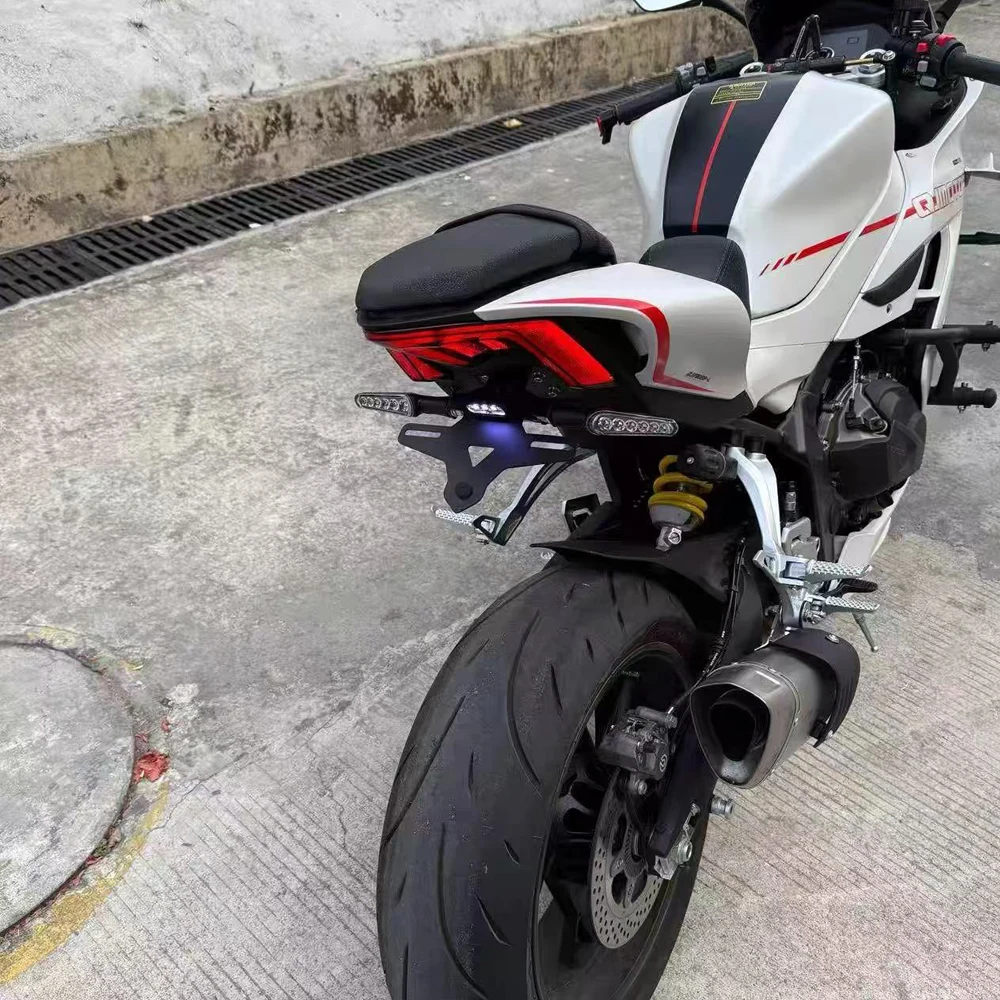 

Для QJMOTOR SRK600RS/SRK800задний номерной знак модифицированный короткий хвост складная задняя рамка номерного знака неразрушающая установка