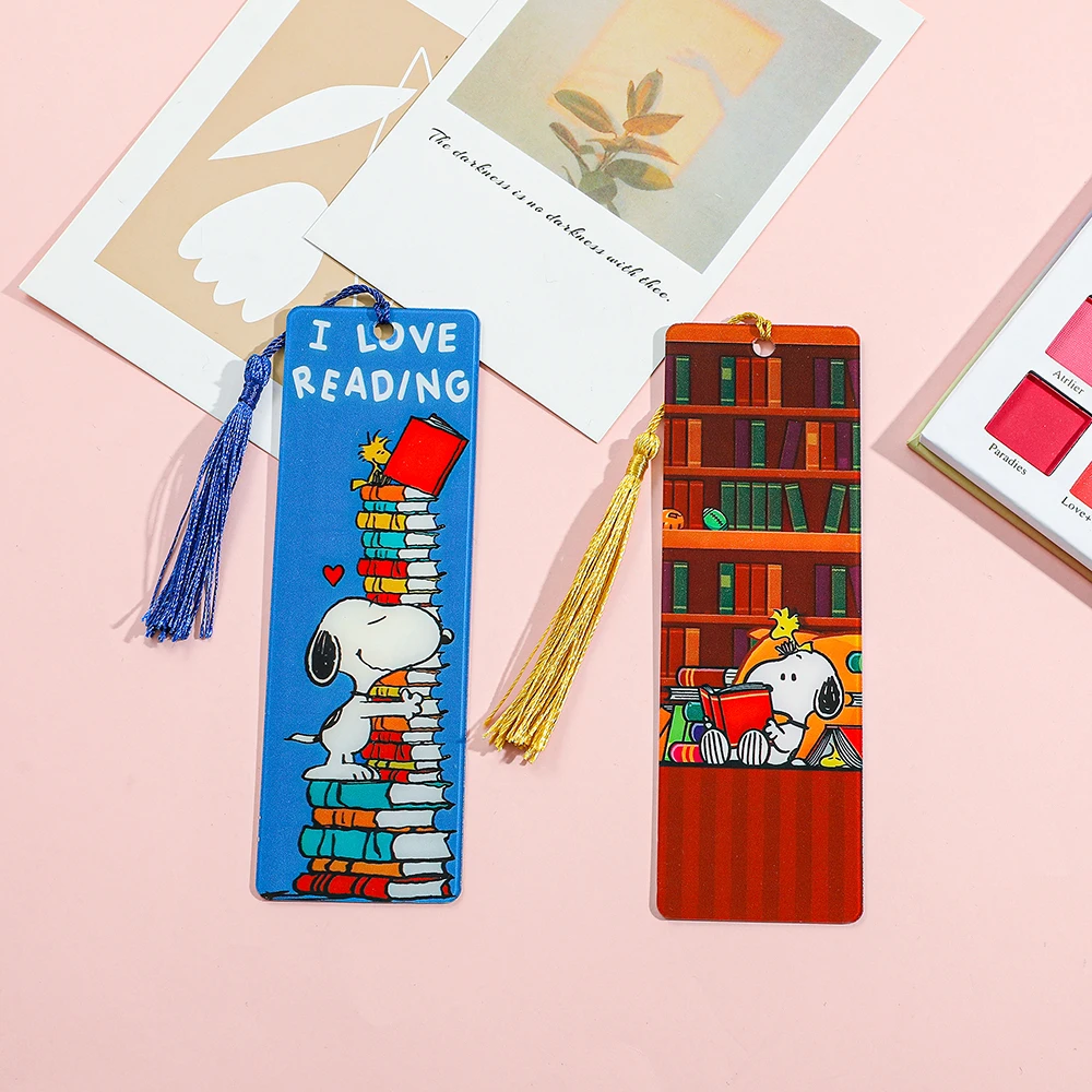 1PC Popular Cartoon Animated Snoopy Bookmark, Acrylic Bookmark, Suitable for Learning, Office Reading.