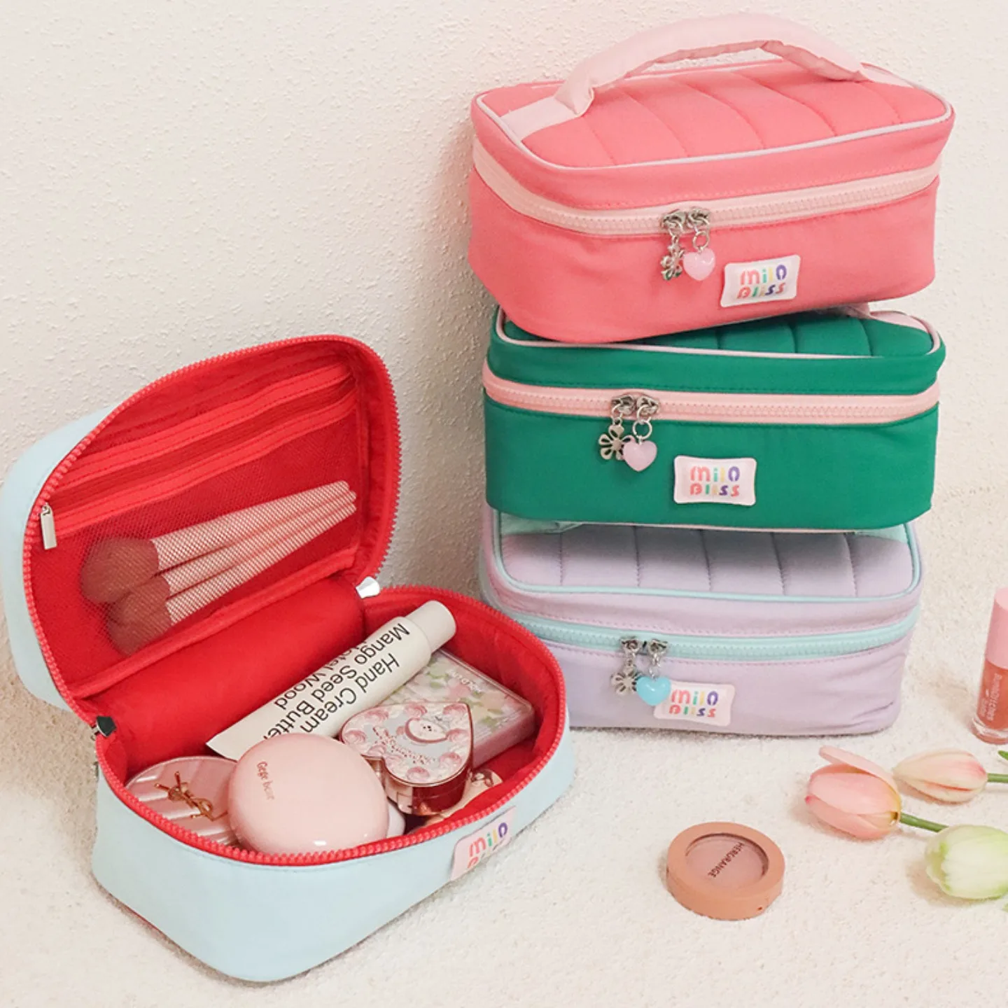 Macaron Contrast Color Quilted Handheld Makeup Bag, Large Capacity Divided Portable Travel Wash Bag, Cute Heart Zipper Skincare