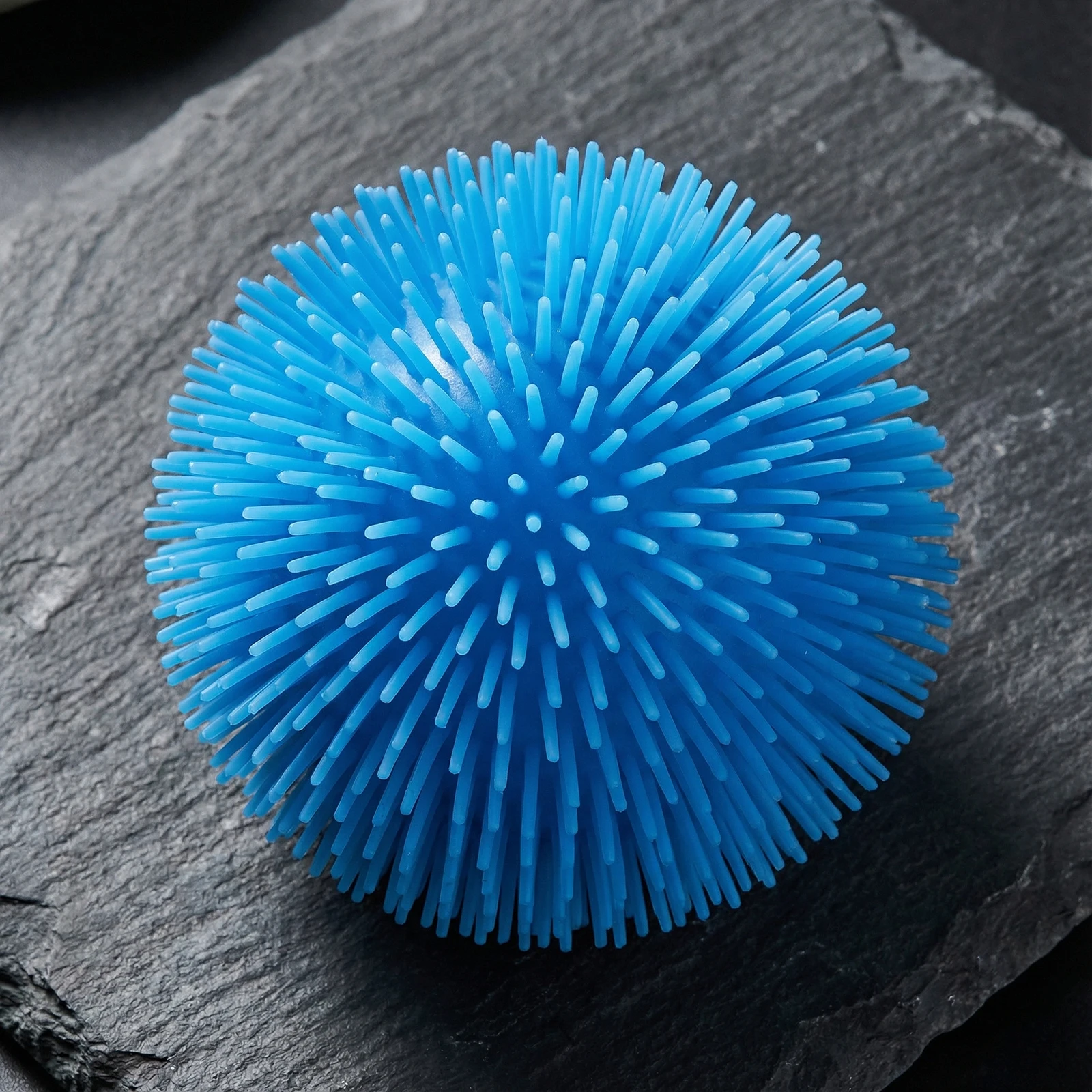 Stretchable Tentacles Cool Ball with Lights Soft Spiky Balls 17cm/6.69inch for Boys Girls Fun Classroom Prizes Party Favors
