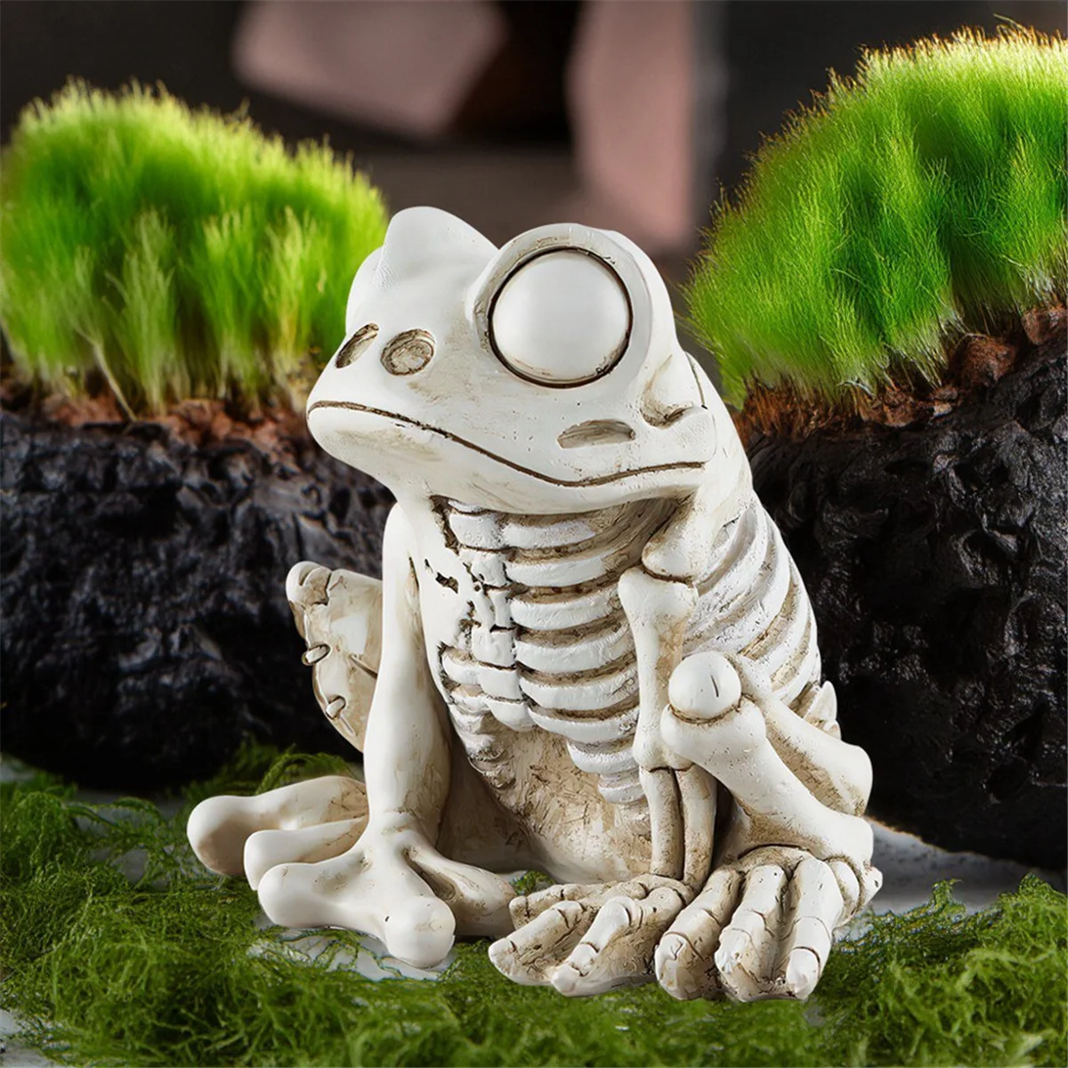 Frog Skeleton Model Halloween Animal Skeleton Statue Realistic Terrifying Animal Skeleton Decor Frog Ornaments