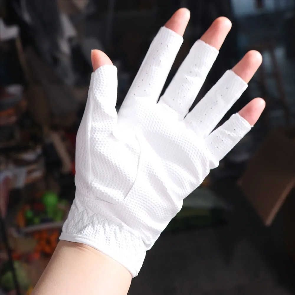 

Comfortable Women's Sport Gloves Fingerless Non-slip Fingerless Golf Gloves Mesh Breathable Ladies Golf Gloves Outdoor Sports