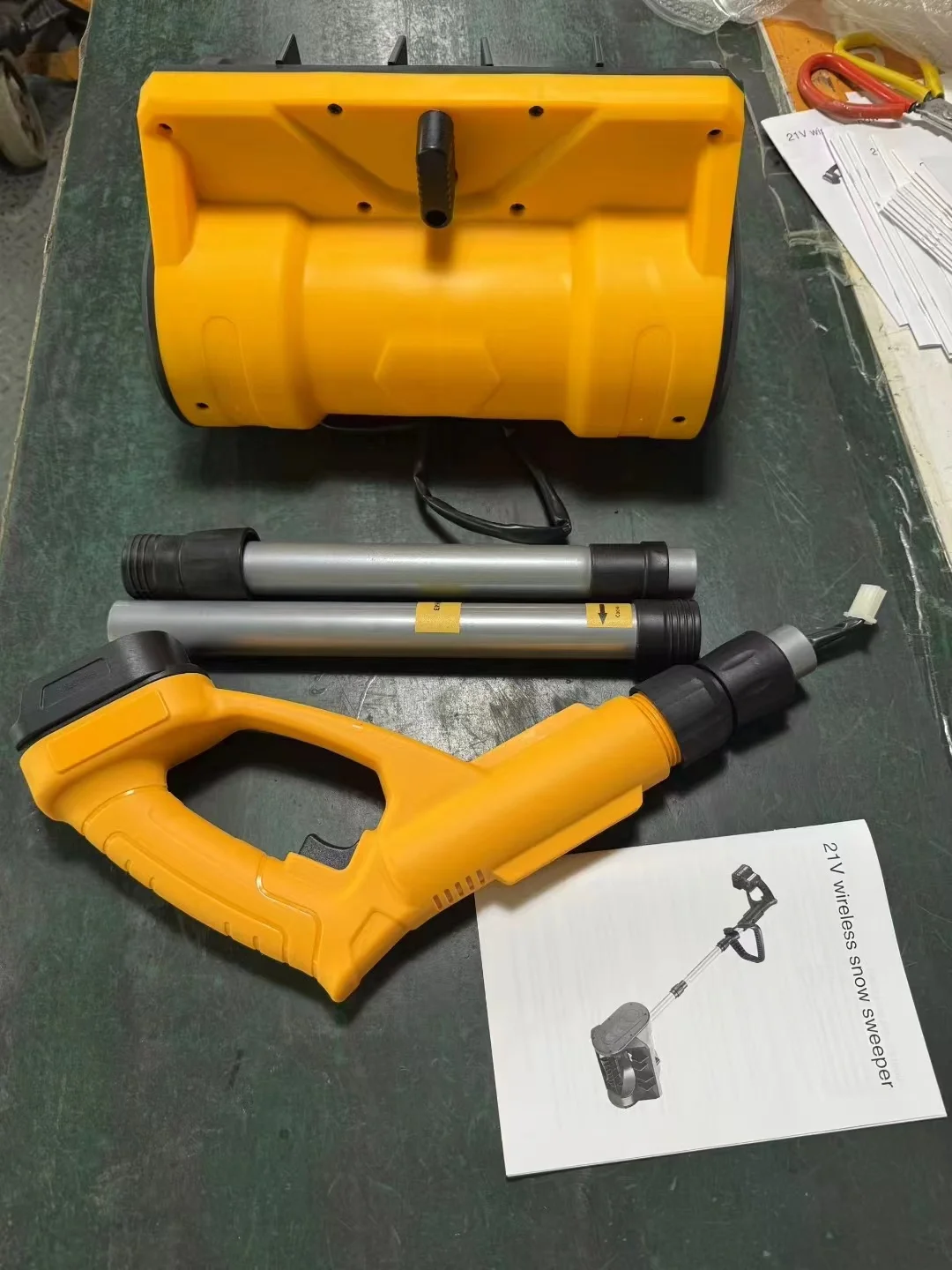 Электрическая аккумуляторная лопата для снега, портативная беспроводная бесщеточная домашняя лопата для снега с аккумулятором, литиевая батарея шириной 33 см, лопата для снега