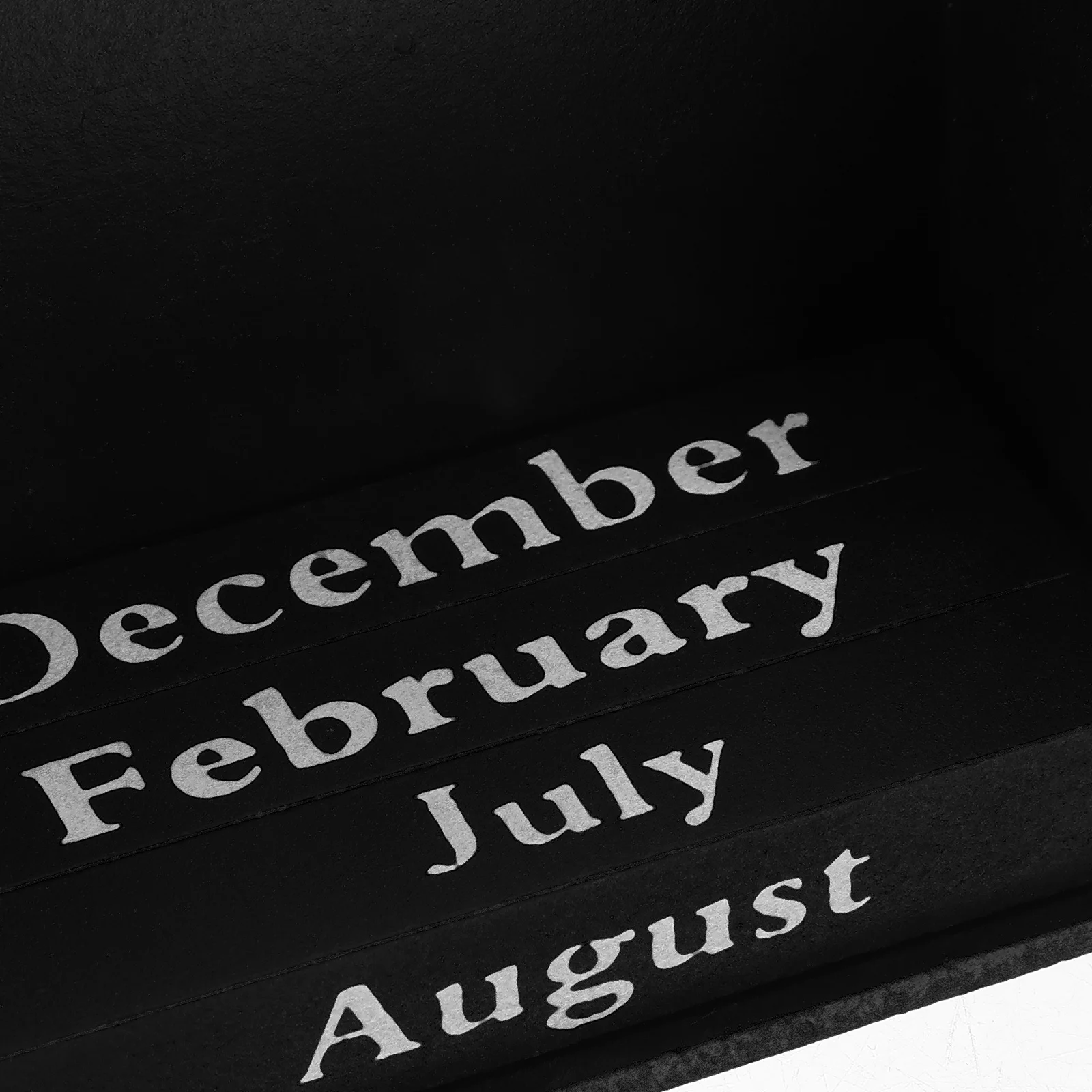 

Wooden Desk Calendar Elegant European Style Perpetual Block Calendar Office Desktop Decor Office Supply Home Supply