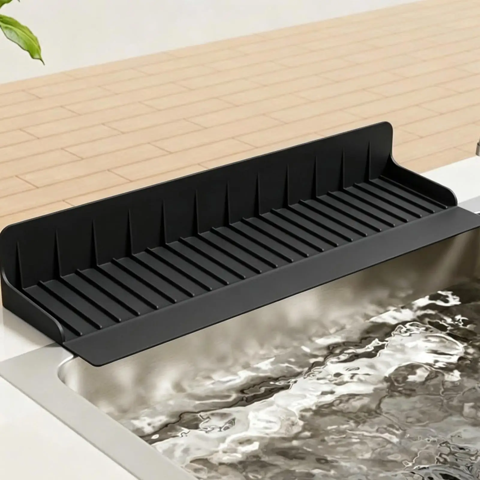 Silicone Washbasin Deflector 5 Degree Tilt Kitchen Sink Splash Guard Splash Guard for Kitchen Sink Cooking Dishwashing Washbasin