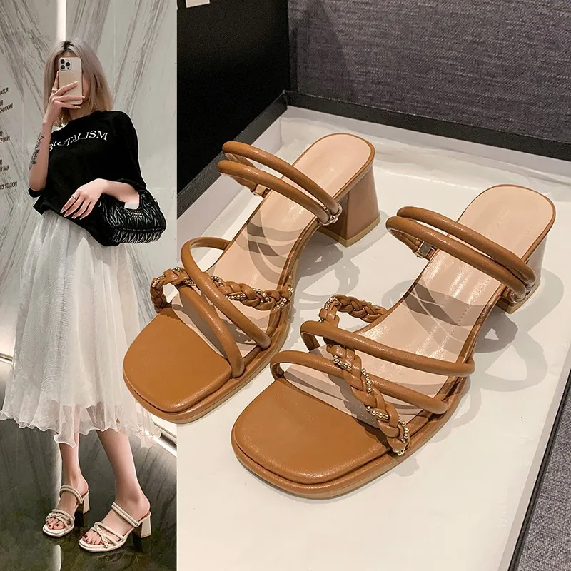 French Senior Sense Slippers Female Summer Wear 2024 New Korean Version of Thin Belt Thick Heel One Word Two Wear Sandals