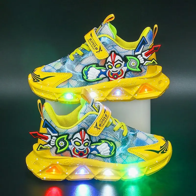 Chłopięce trampki z diodami LED zapalają się na co dzień dziecięce buty japonia Anime Cartoon sportowe buty do biegania dla dzieci świecące buty do