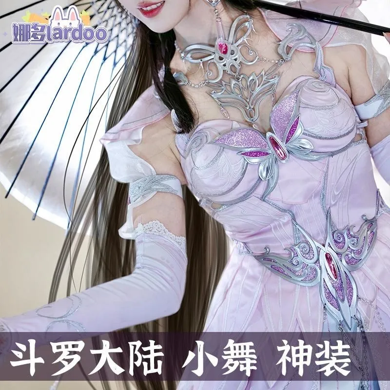 O mesmo traje antigo do cosplay