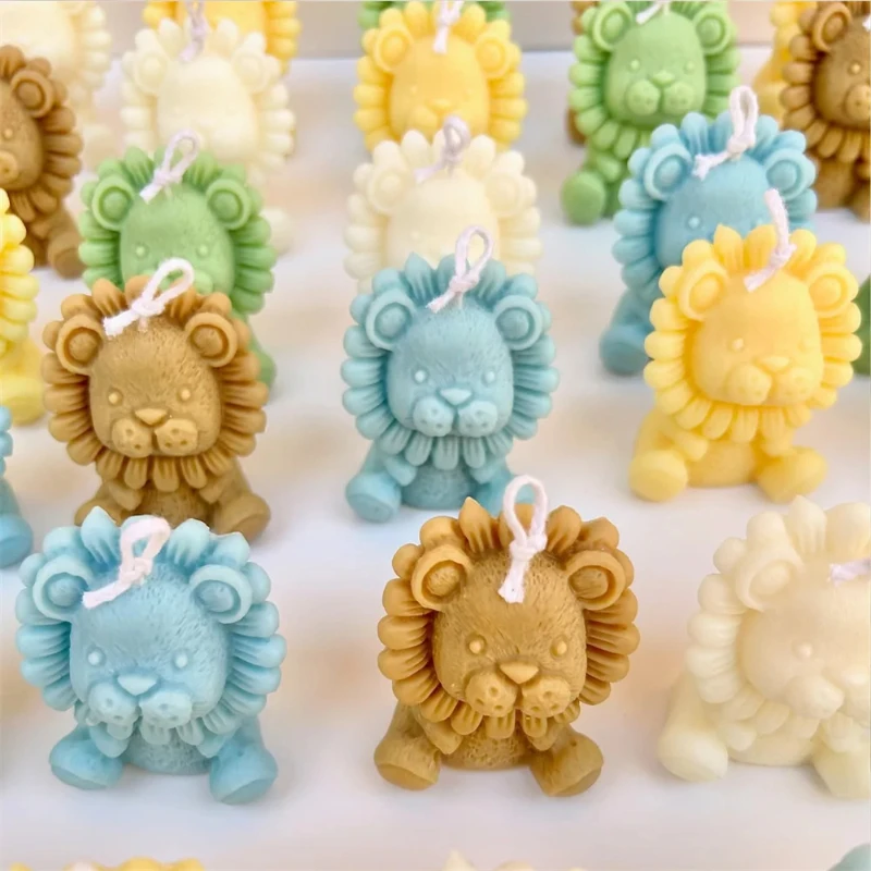 

DIY 3D Cartoon Lion Silicone Mold Suitable for Candles and Crafts - Flexible and Durable Yellow Silicone with Cute Lion Design