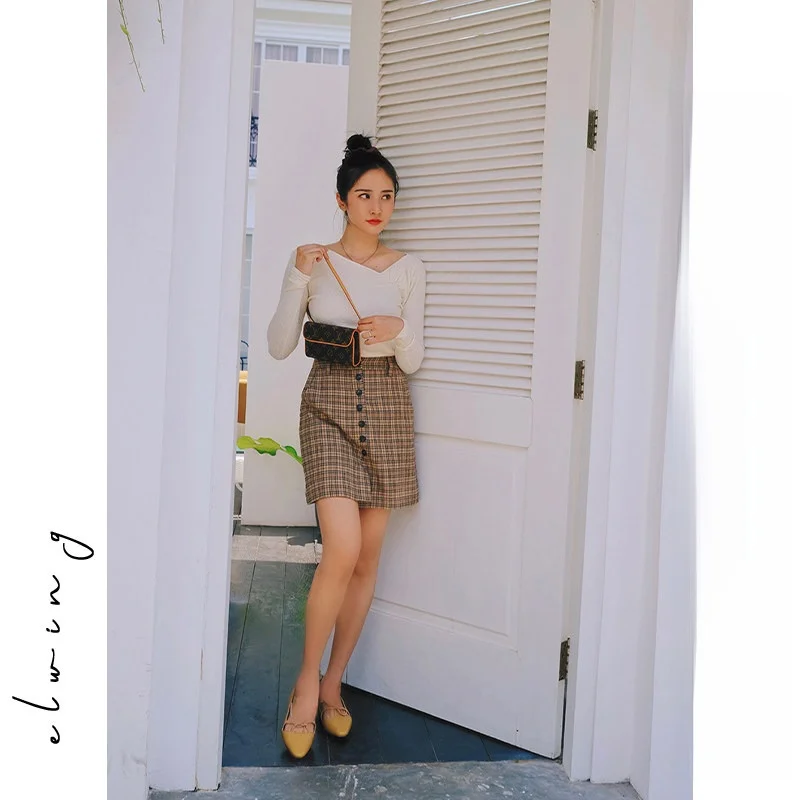 

Elwing Original Spring 2026 Women's Mid-Length Vintage Tweed Skirt High Waist Woolen Fabric Original Design Faionable