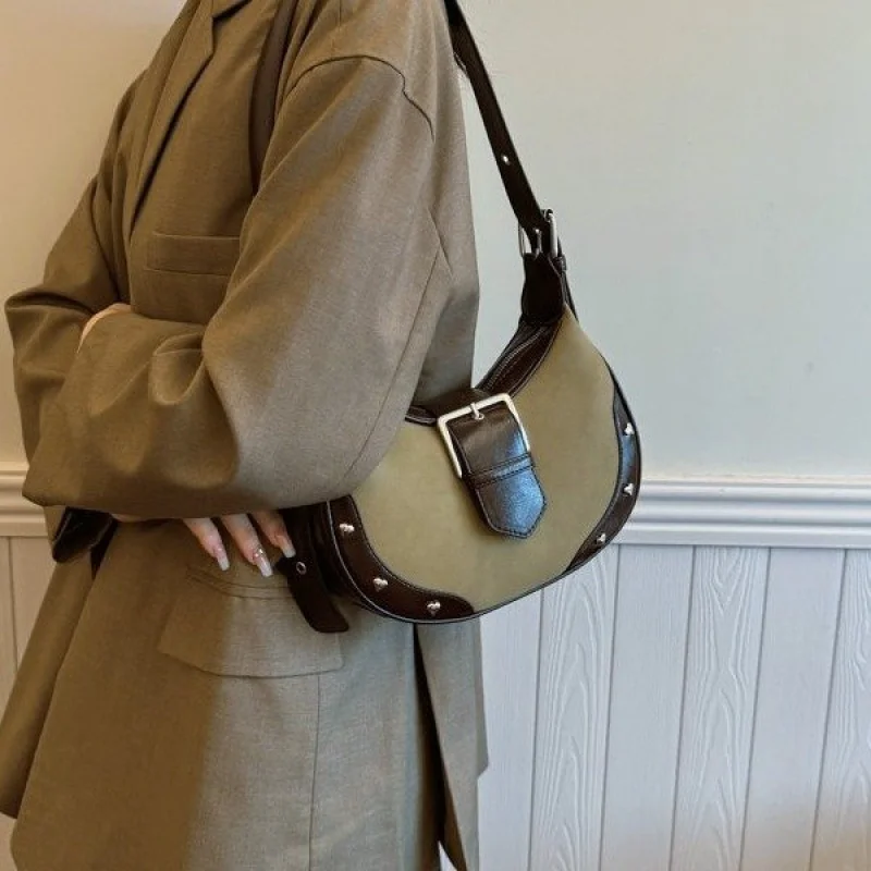 

Luxury Women's Messenger Bag Made Of Premium Leather Featuring Paris Elegant Vintage Daily Cozy Look​