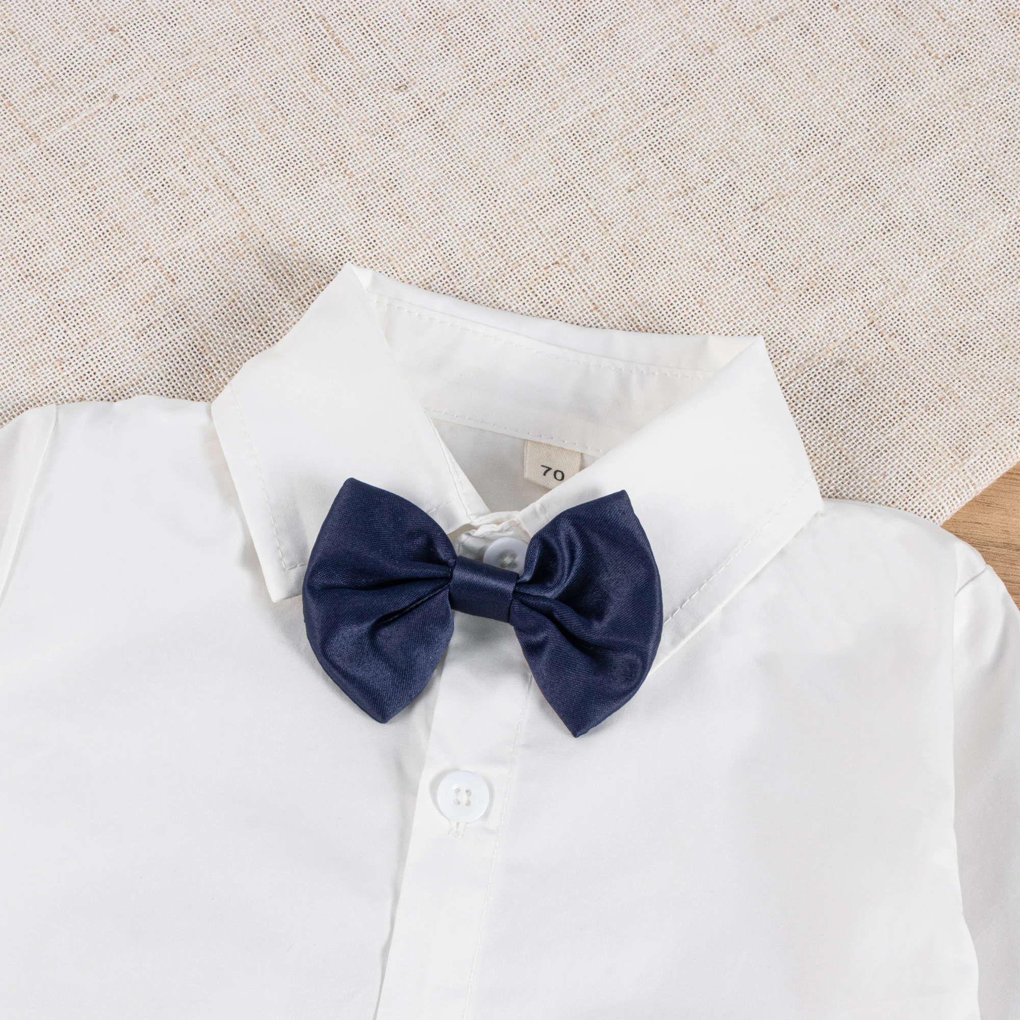 1 2 3 4 5 6 Jahre Klassisches weißes Hemd mit Schleife, Jungen Gentleman Langarmkleidung, weiche Baumwolle für Kinder, Alltags- und Geburtstagskleidung – Detail 6