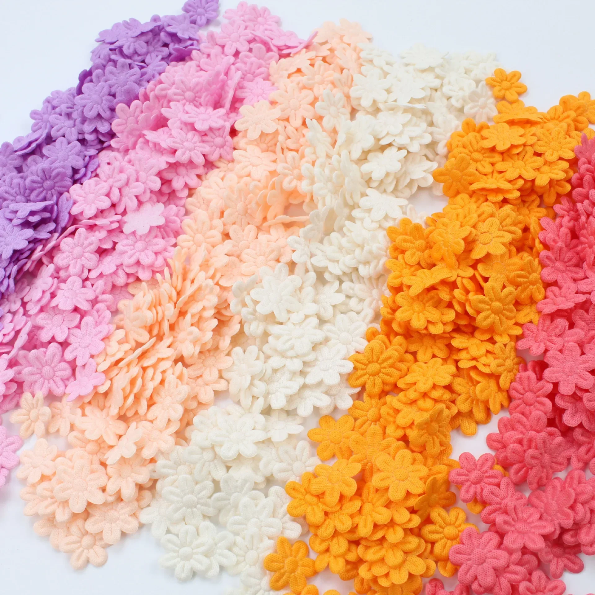 

100pcs Artificial Flowers Felt cloth five-petal flower embossing Fake Flower for Wedding Decor DIY Scrapbooking Wreath lore