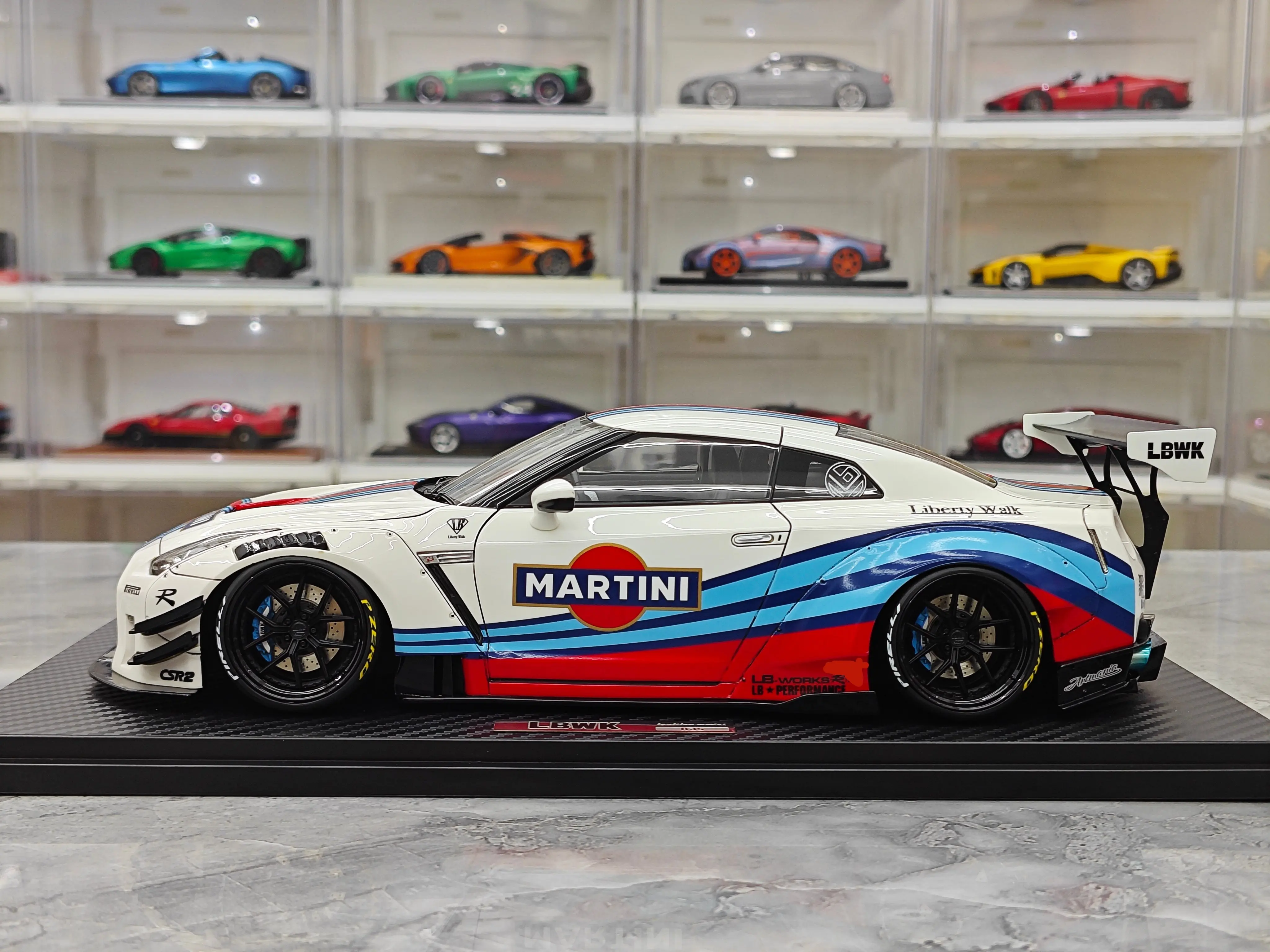 IG 1:18 GTR R35 LB-WORKS Martini IG2958 Simulation Limited Edition Resin Metal Static Car Model Toy Gift