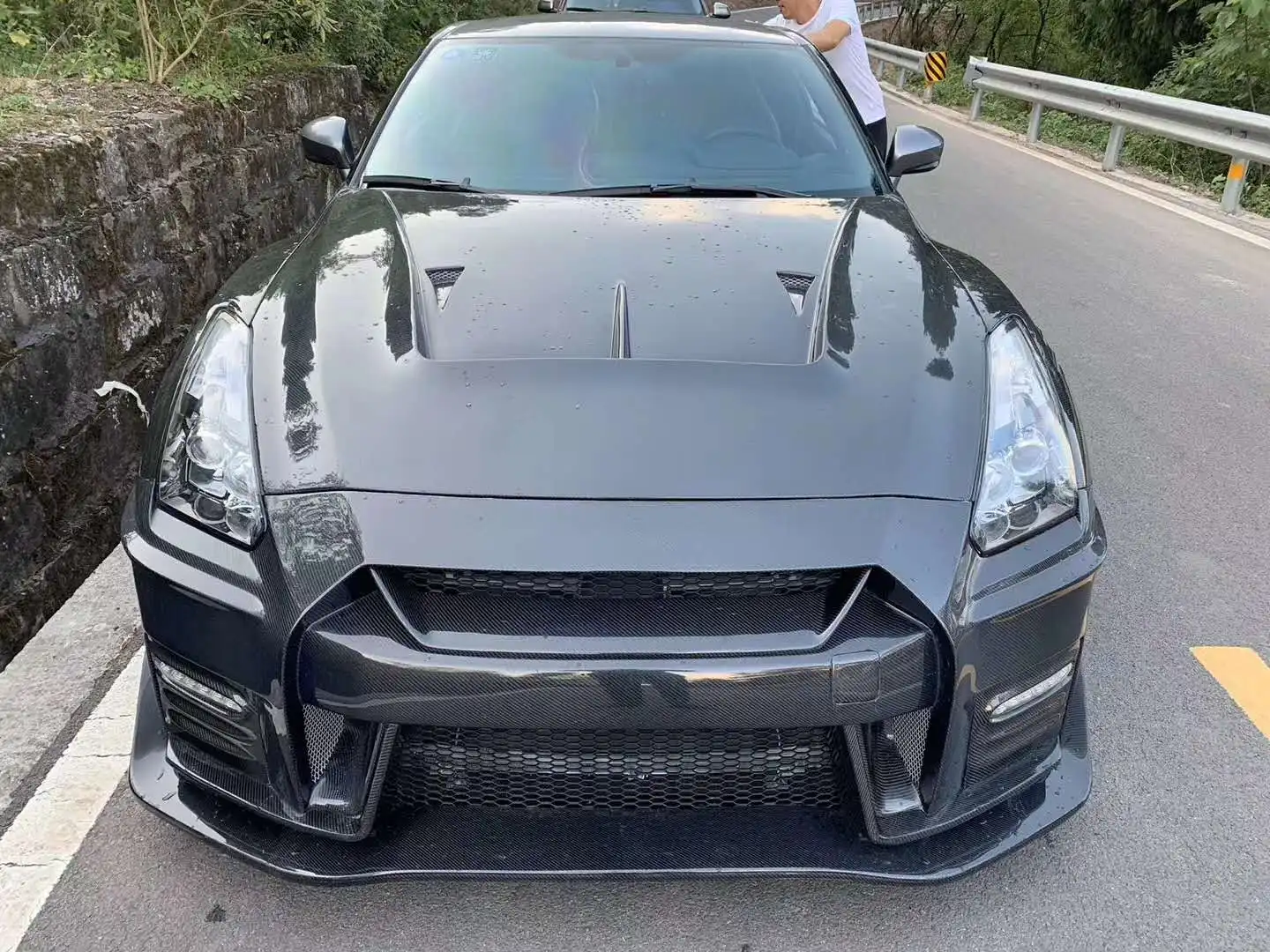 غطاء محرك السيارة من ألياف الكربون مضمون بإعداد مثالي لسيارة Nissan Gtr R35