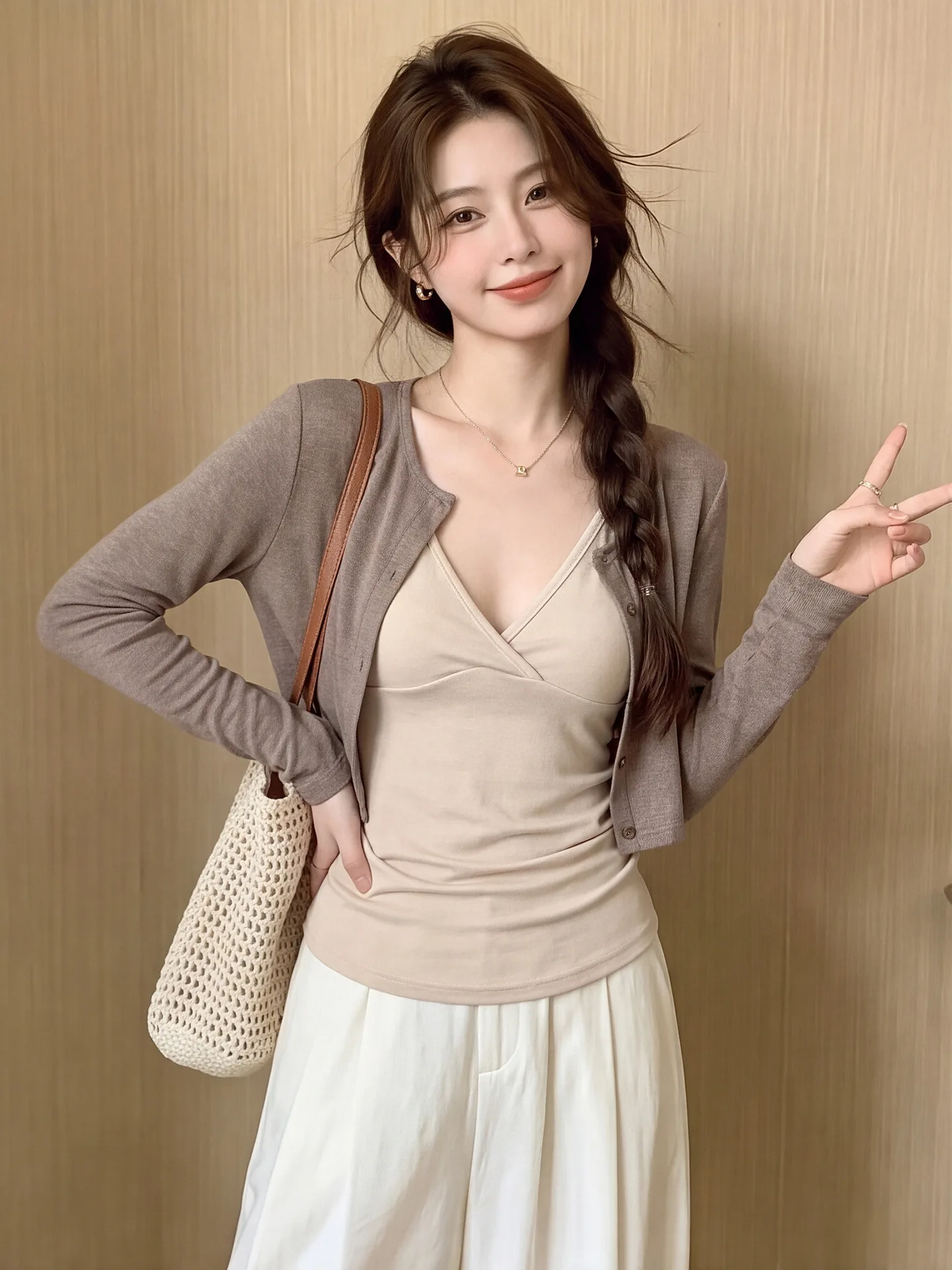 Chic Korean Style Women's Knitted Cardigan Set Short Soft Top Layering Vest Early Autumn New Gentle Personality Two-Piece Suit
