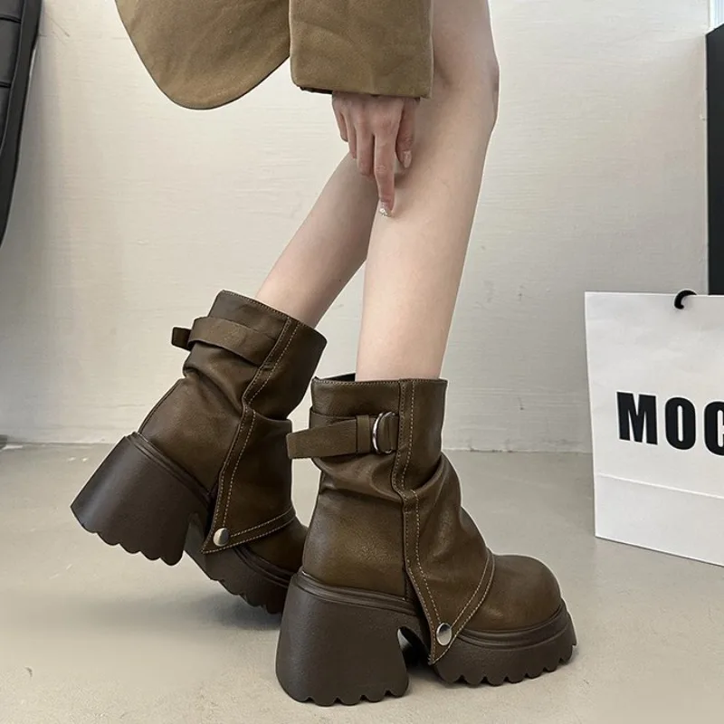 2026 New Folded Round Head Thick Heel Boot Spring Autumn Chunky Heeled Fashion Shoes Platform Short Booties view 5