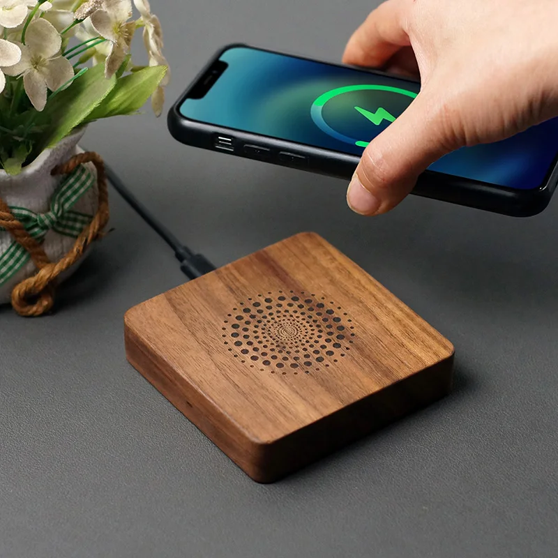 Black walnut solid wood wireless fast charger suitable for Apple iPhone 16, 15, Huawei, and Samsung phones