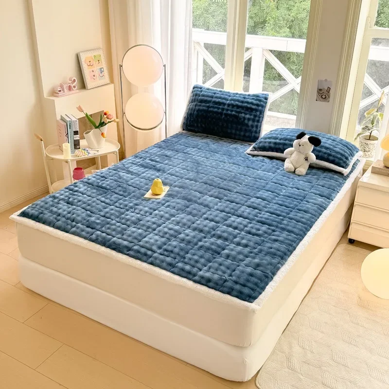 Winter Thick Warm Milk Velvet Mattress Toppers Double Bed Cover Thin Fold Tatami Mat Non-slip Mattress Cover Bedspread Bed Sheet