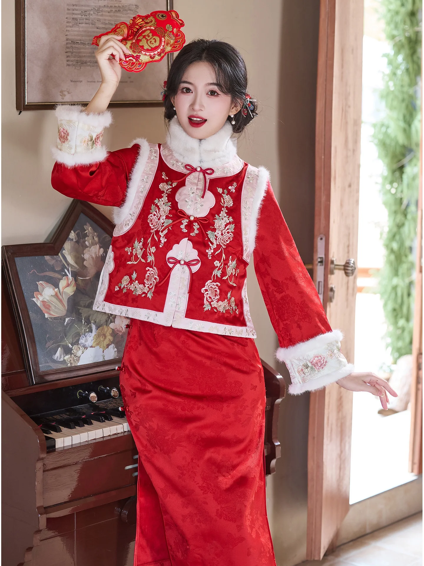 

Красный комплект с жилеткой в стиле ципао: Новогодняя праздничная одежда, зимний ханьфу, осенне-зимняя юбка для помолвки, новая китайская юбка средней длины с длинными рукавами