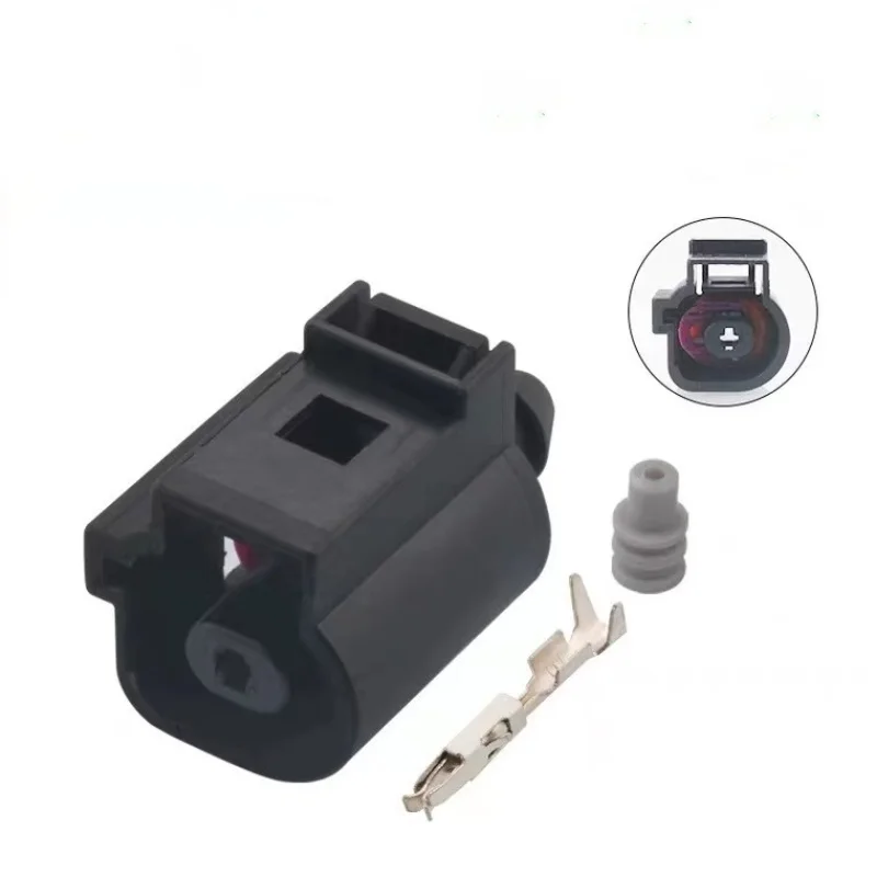 DJ7012C-1.5-21 suitable for domestic connection of oil pressure sensor 1J0 973 081 is automotive connector