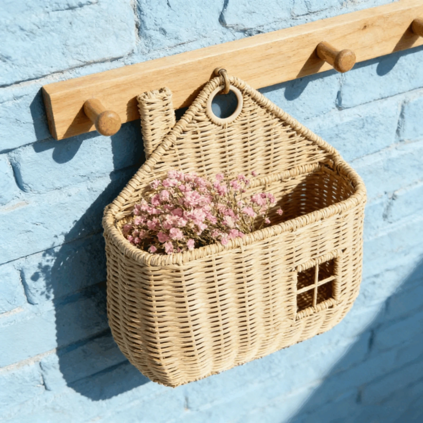 Panier mural en faux rotin tressé aspect osier pour le rangement de la maison et de la chambre