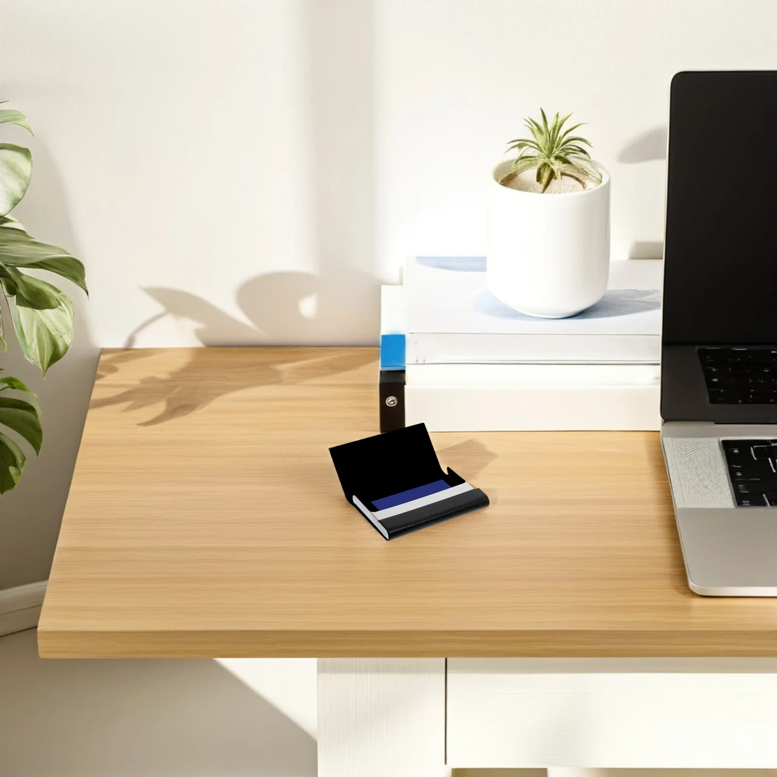 حامل بطاقات العمل من الفولاذ المقاوم للصدأ PU Slim Compact Portable Card Organizer Case صندوق تخزين للإغلاق المغناطيسي لجيب المحفظة