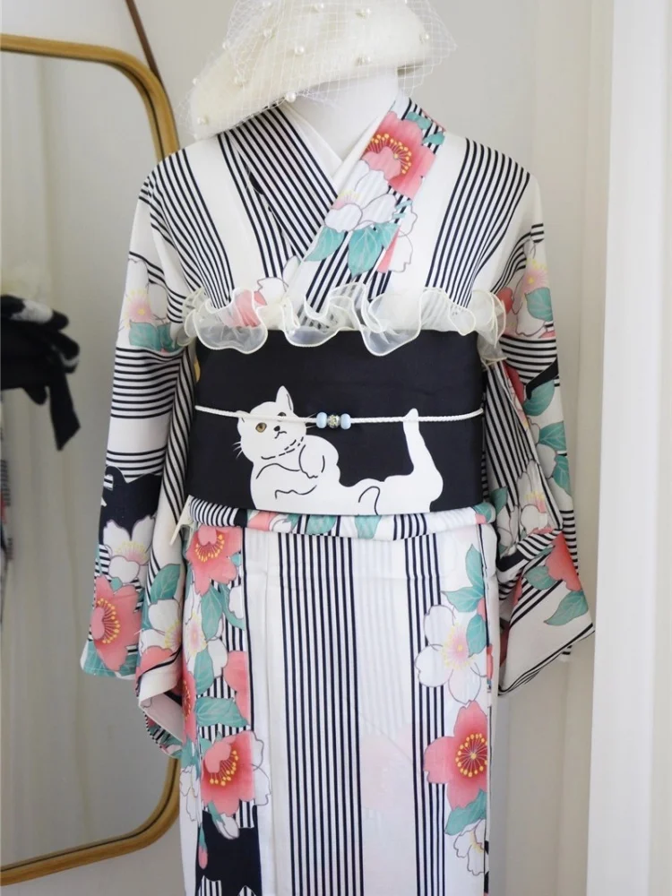 Vintage Japanese Kimono Yukata for Women Traditional Soft Polyester Chemical Fiber Wearable Soft Skin-Friendly Foldable Design