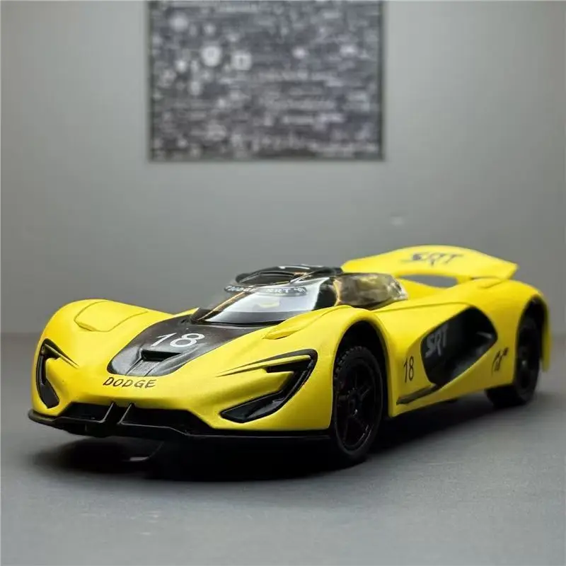 

Модель автомобиля SRT Battle Axe в масштабе 1:32, симуляция, версия для гоночной трассы, из сплава, со звуком и светом, открывающиеся двери, функция отката назад.