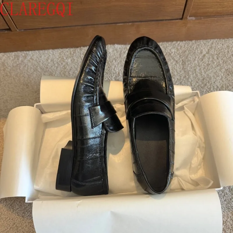 Crocodile pattern women dress shoesRound head white dress shoes for women loafers womens flats comfortable shoes for women