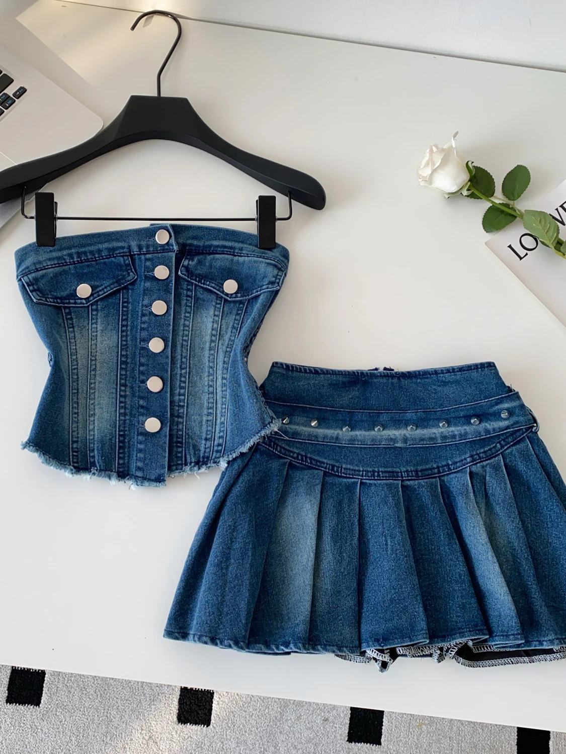 

Slimming Western Cowboy Sle Two-Piece Set with Bustier Vest And Pleated Skirt for Women Spring Summer Faionable Versatile...