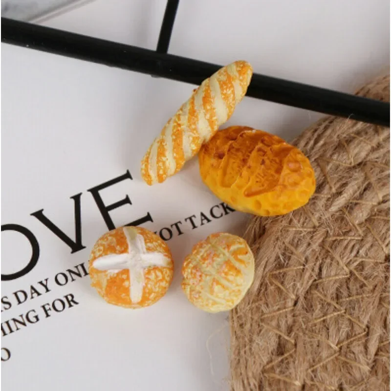 

1:12 Doll House Mini Cake Model and Clay Bread-4 Pretentious Cake Models Miniature Food for Doll House Role-playing