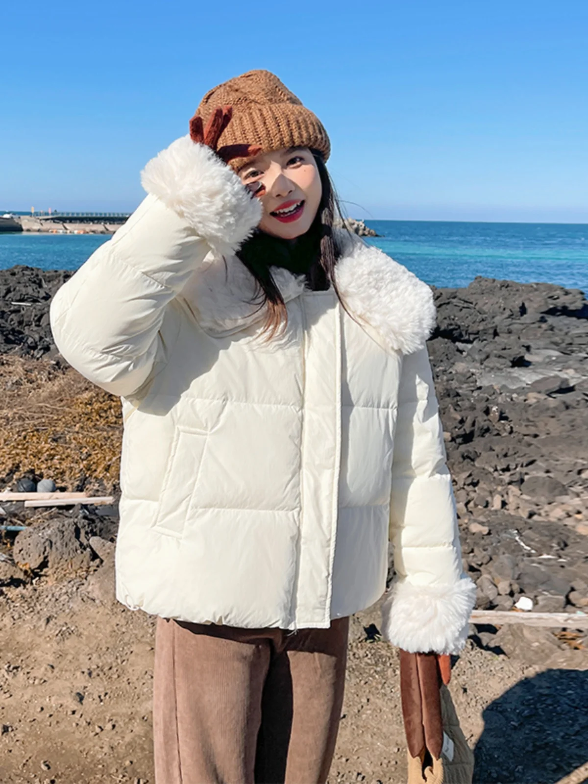 화이트 또는 양털 패치워크 다운 재킷 여성용 겨울 패션 디자인 독특한 아우터웨어 한국 스타일 출퇴근 방풍