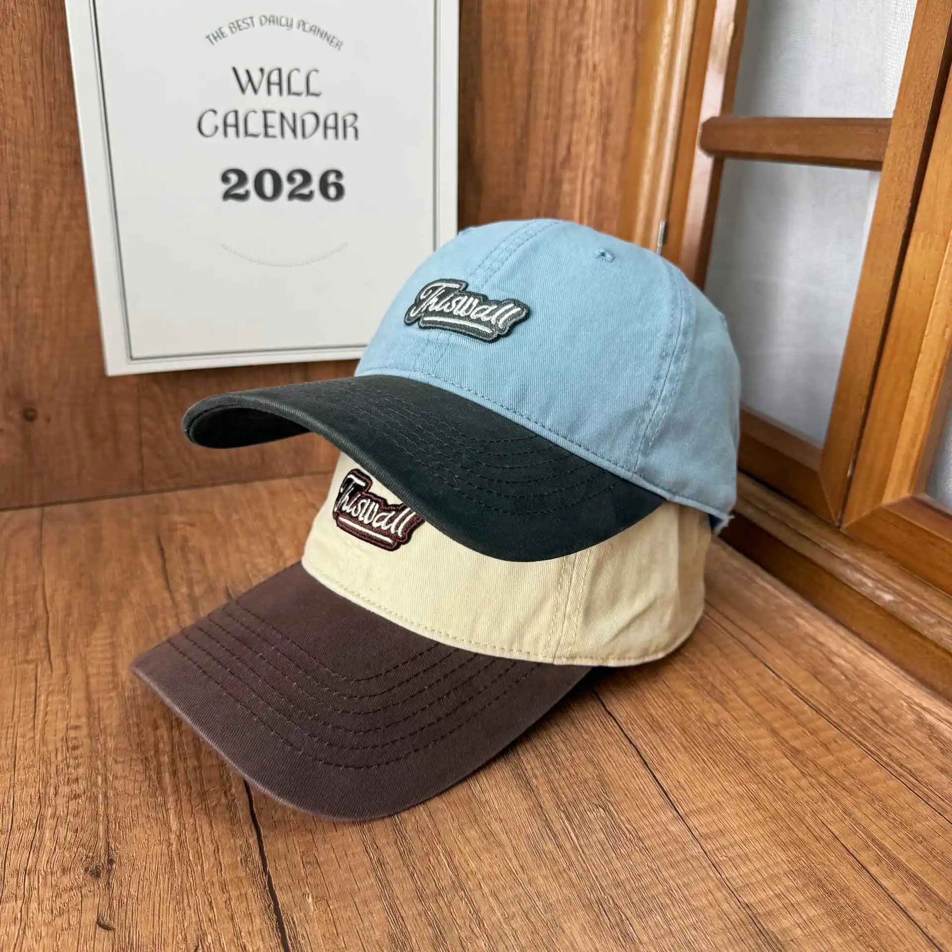 Czapka baseballowa z haftowanymi literami dla kobiet i mężczyzn, modna czapka z daszkiem, jednokolorowa czapka z daszkiem, unisex, na zewnątrz, chroniąca przed słońcem